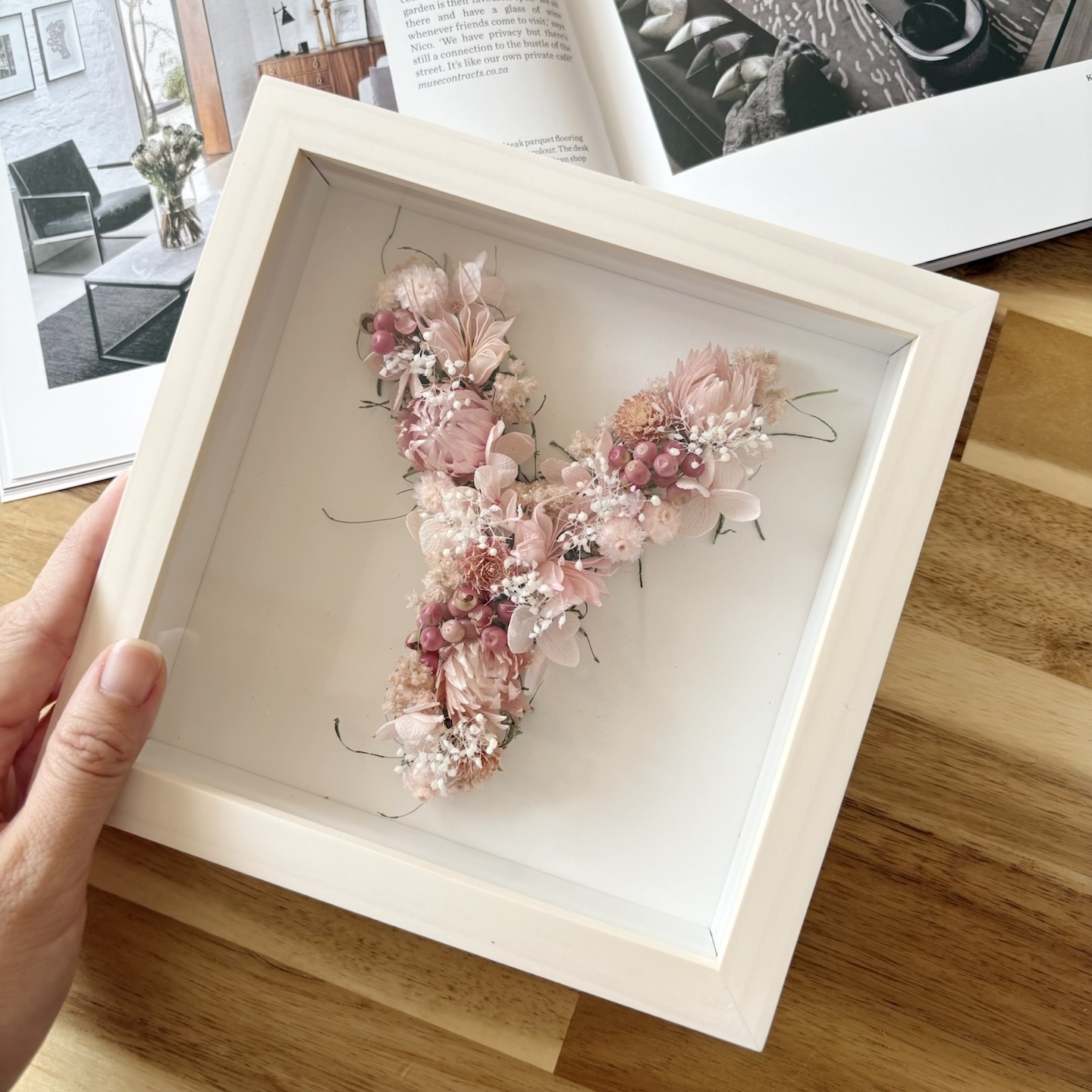 イニシャルドライフラワーフレーム｜ピンク